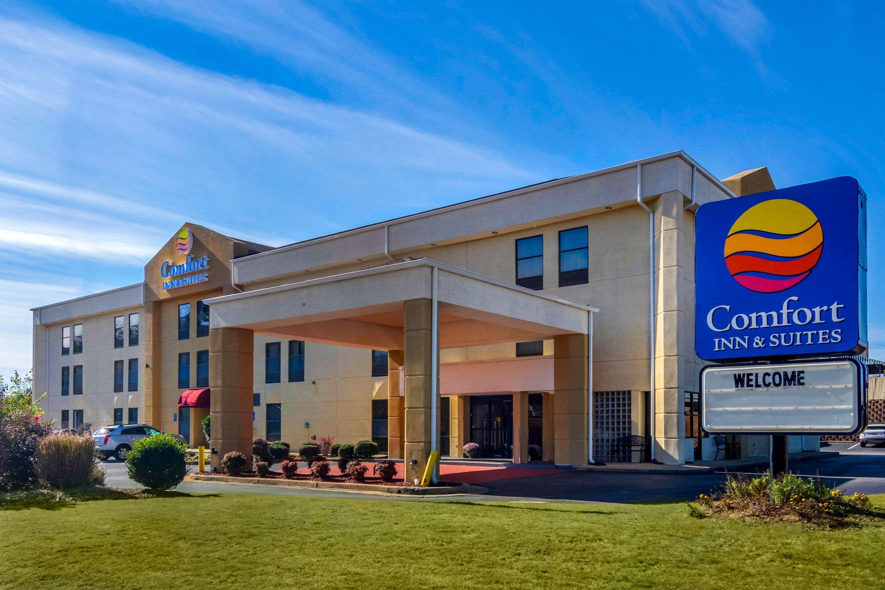Comfort Inn & Suites LaGrange Exterior photo